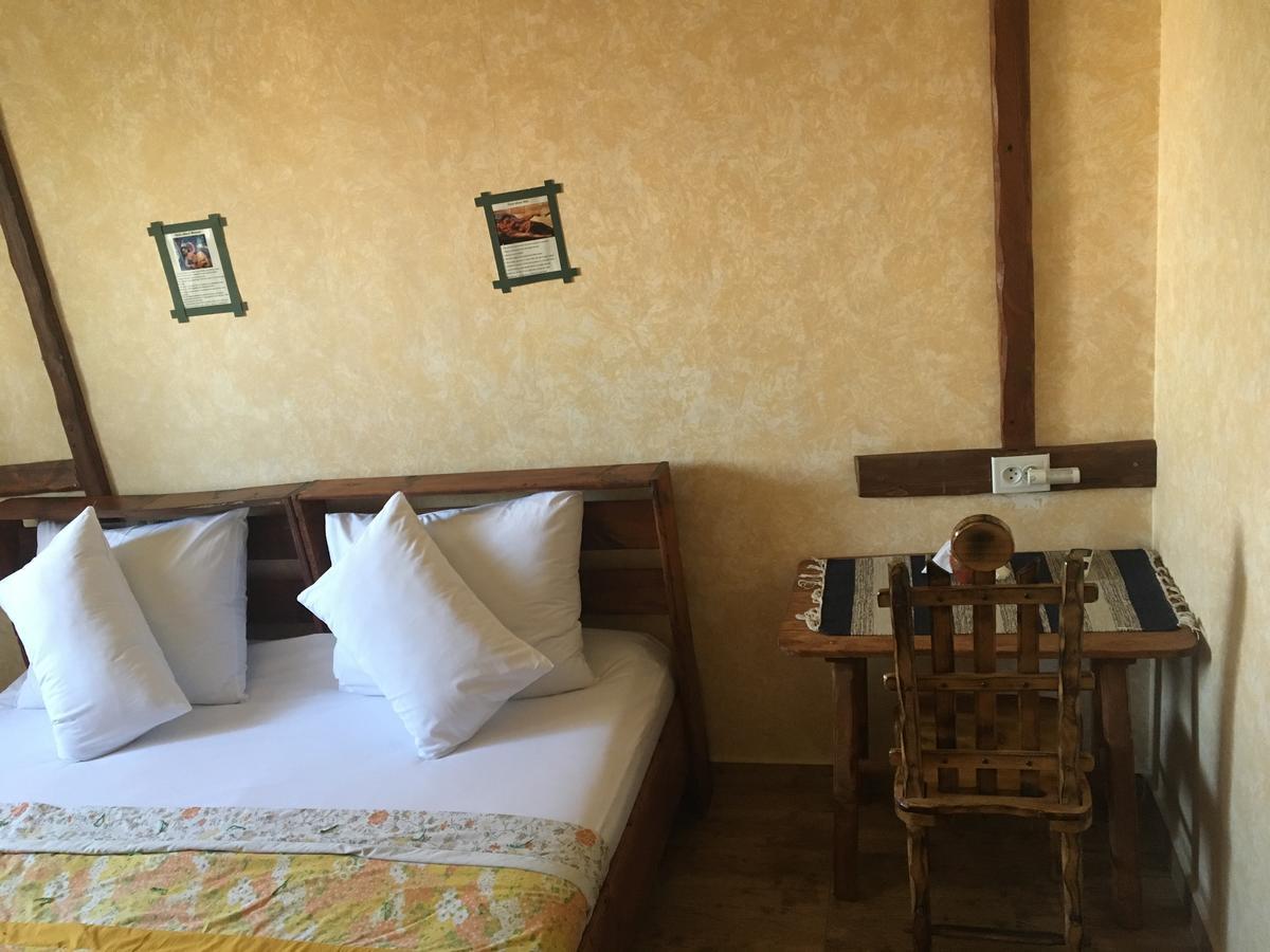 Vagharshapat Machanents Art Hotel מראה חיצוני תמונה