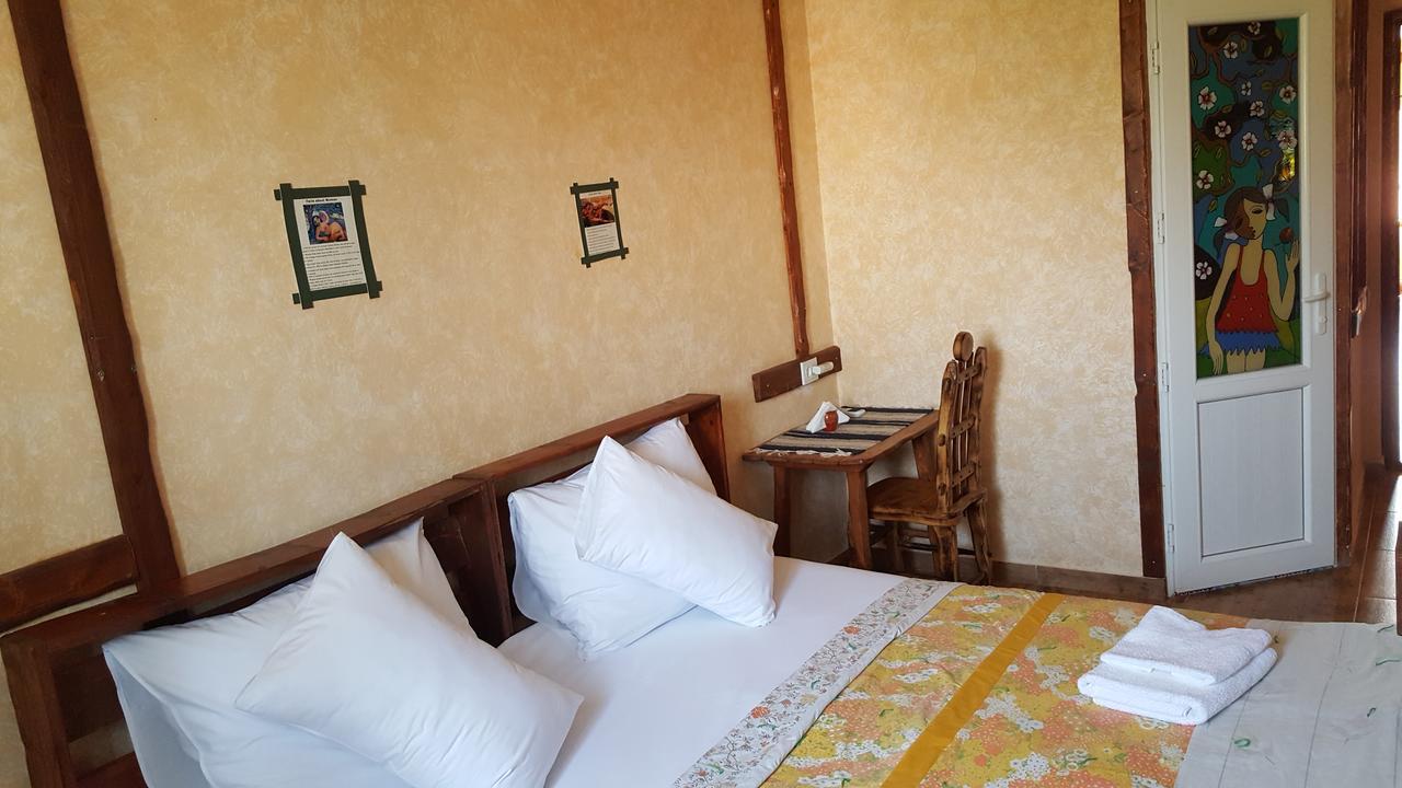Vagharshapat Machanents Art Hotel מראה חיצוני תמונה